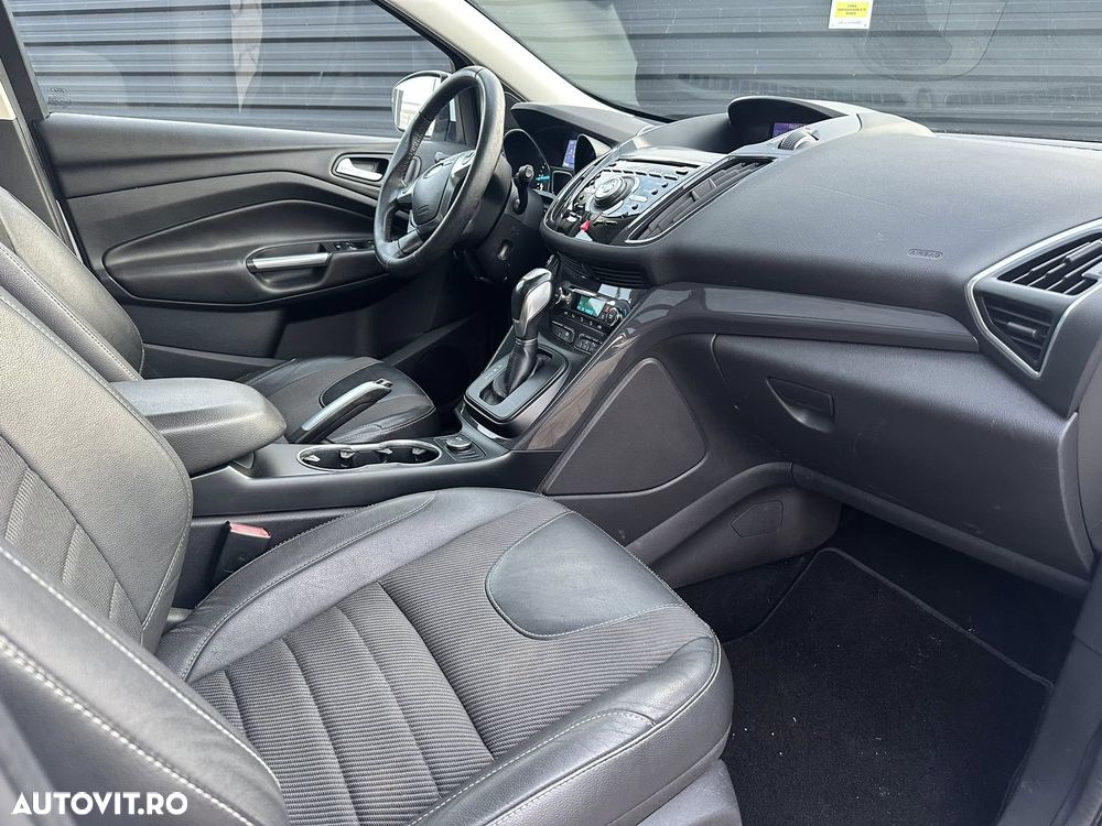 Ford Kuga 2.0 TDCi 4x4 Aut. Titanium - 3
