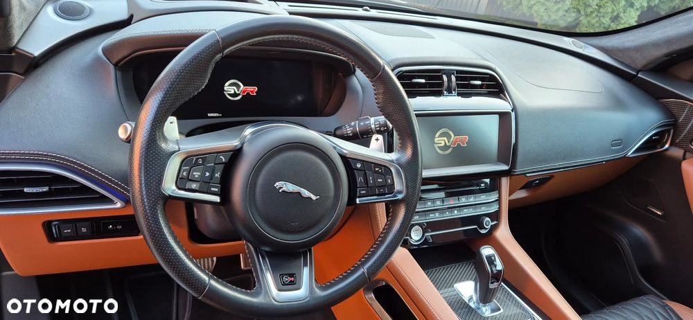 Jaguar F-Pace 5.0 V8 P550 AWD SVR - 12