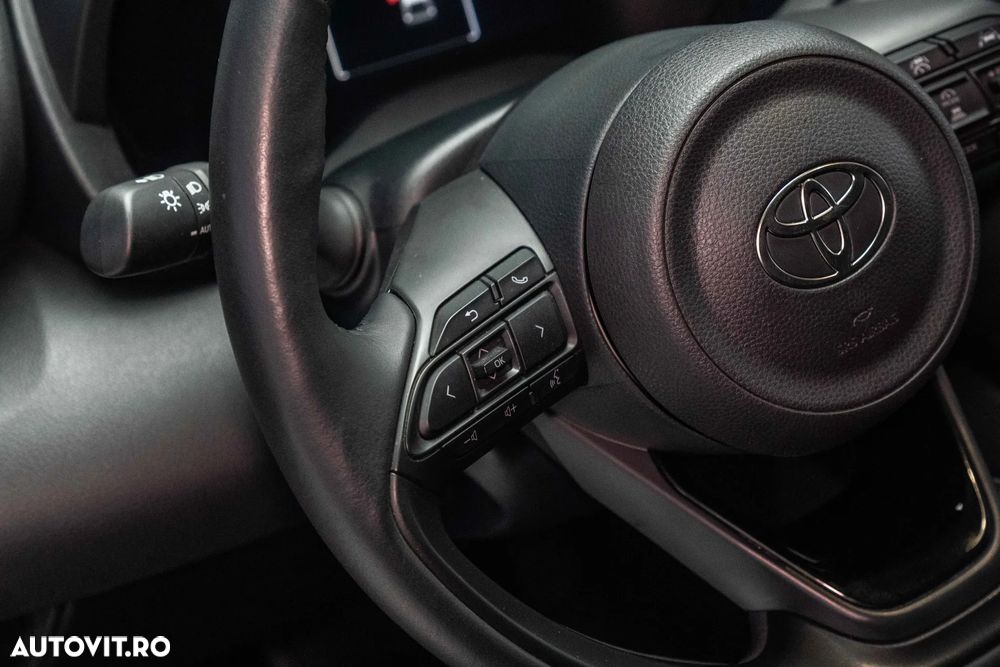 Toyota Yaris 116 1.5 VVT-i Team Deutschland - 15