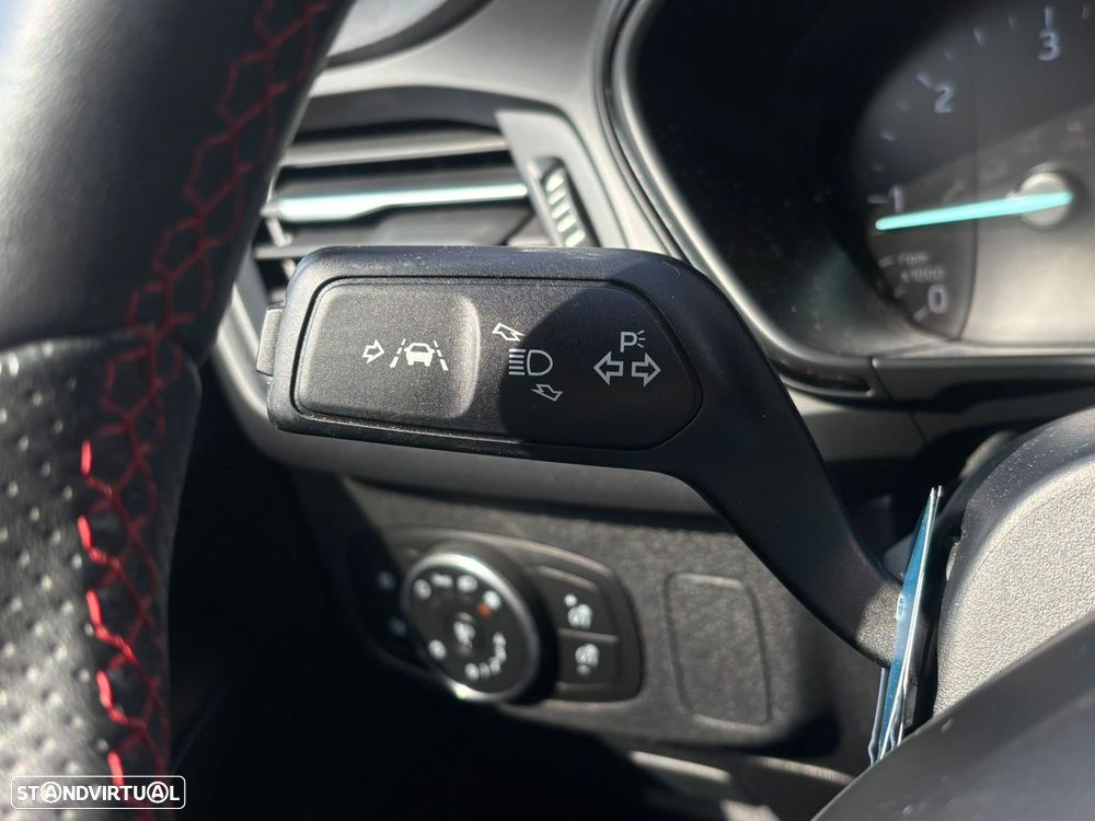 Ford Focus SW 1.5 TDCi EcoBlue ST-Line - 18
