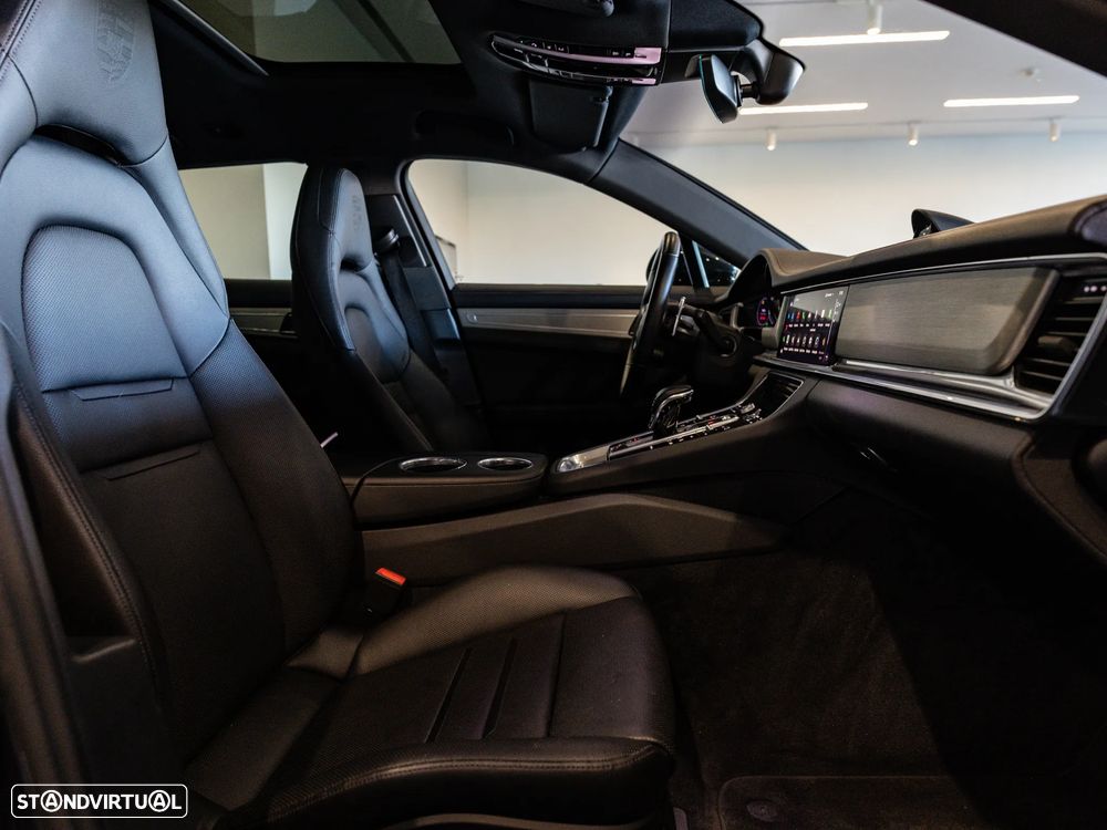 Porsche Panamera Sport Turismo 4 E-Hybrid Platinum Edition - 27