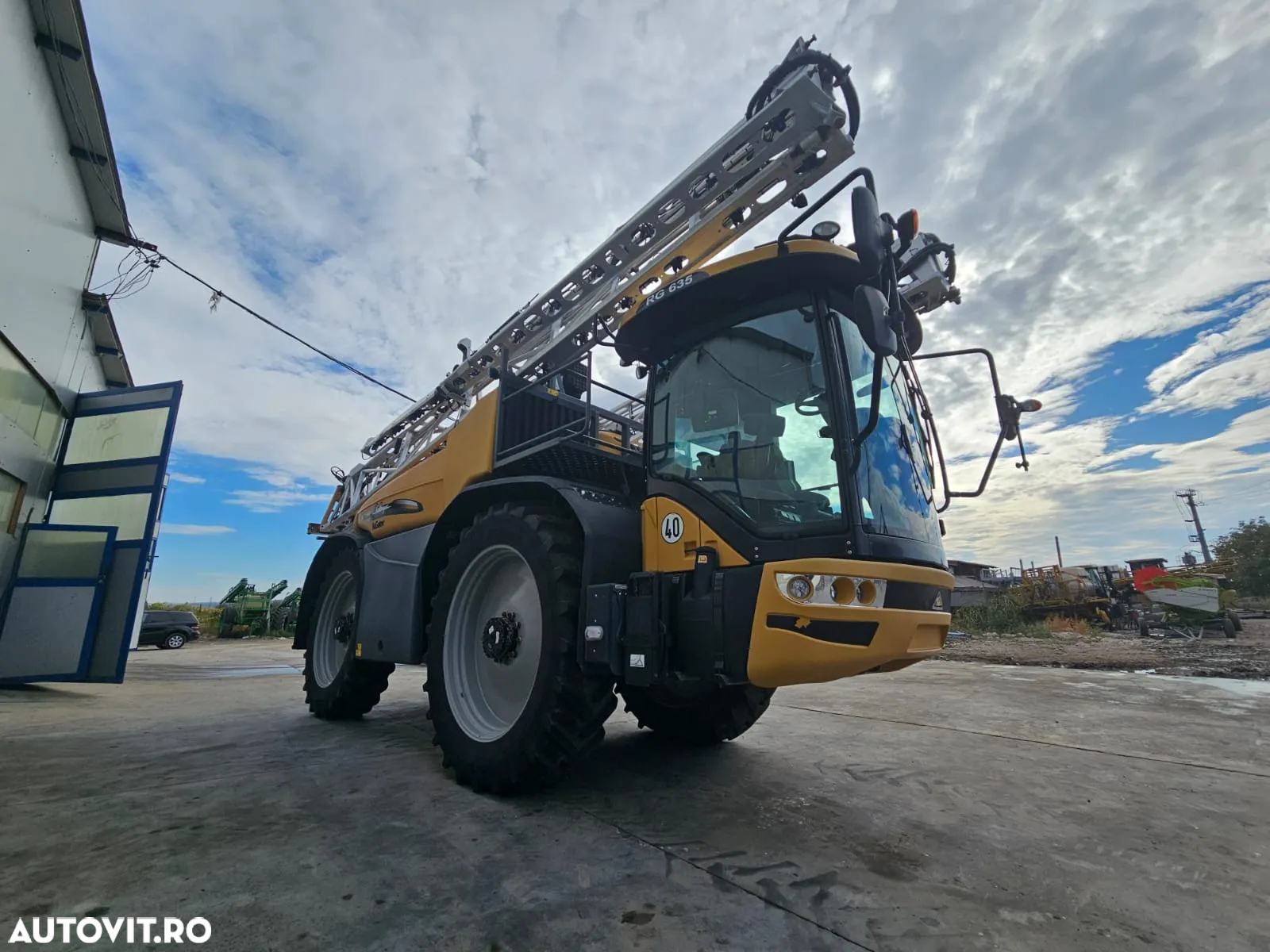 Challenger rogator 635b Leasing 10% - 7