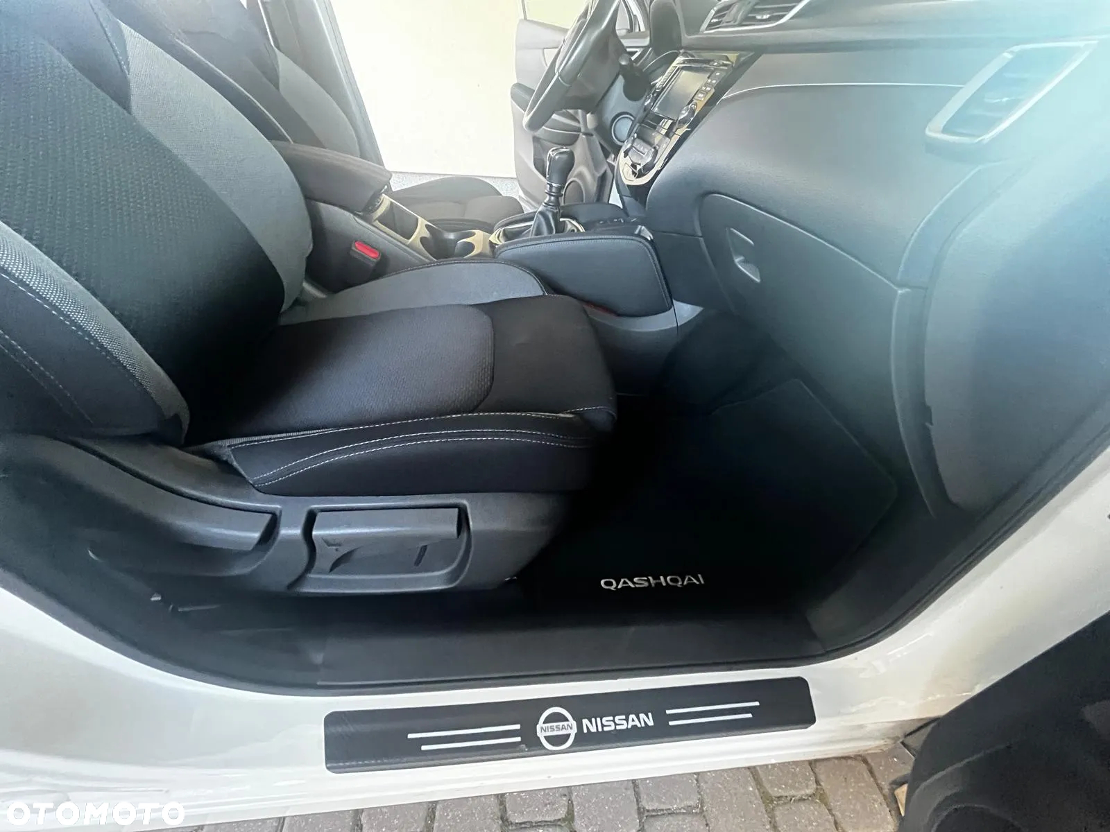 Nissan Qashqai 1.6 DIG-T N-Connecta - 7