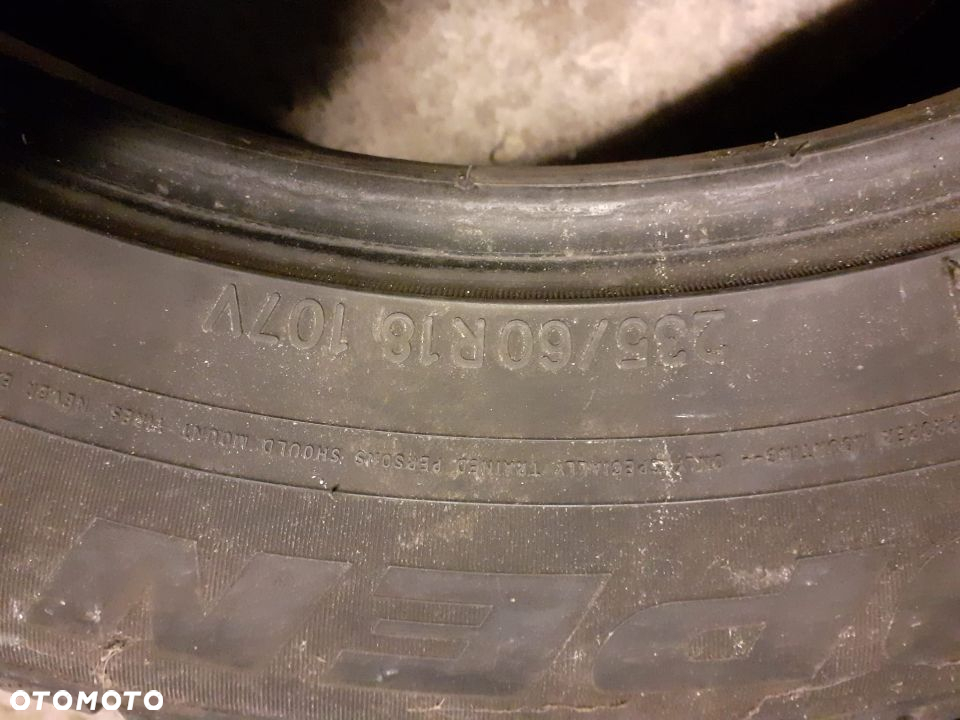 OPONY 235/60R18 107V - 3