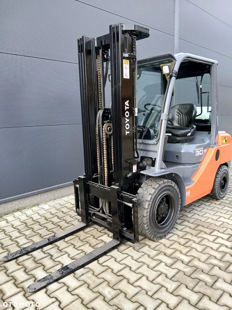 Toyota 02-8FGF30 - 4