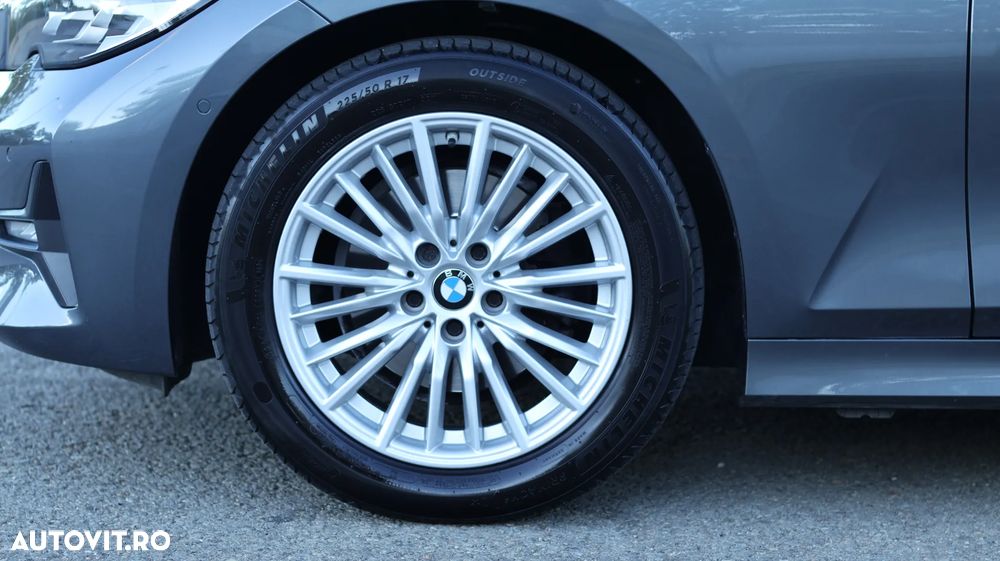 BMW Seria 3 320d Aut. Sport Line - 39