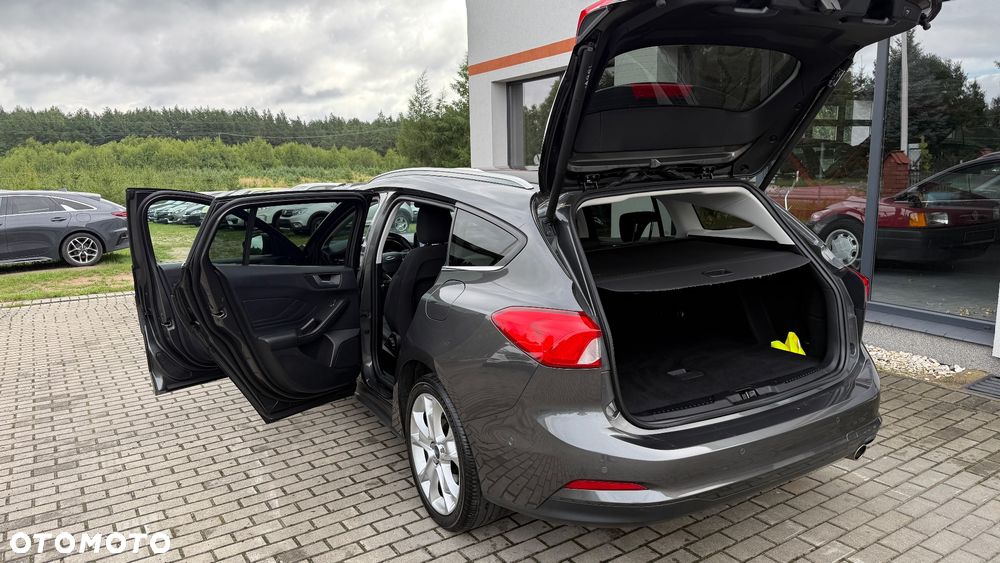 Ford Focus 2.0 EcoBlue STart-Stopp-System TITANIUM - 16
