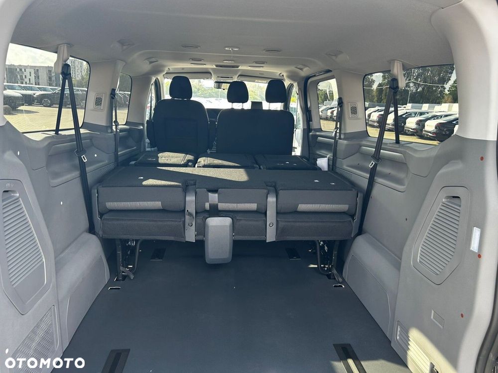 Volkswagen Caravelle Caravelle silnik: 2,0 l TDI 150 KM / skrzynia biegów: 6-biegowa manualna rozstaw osi: 3500 mm - 11