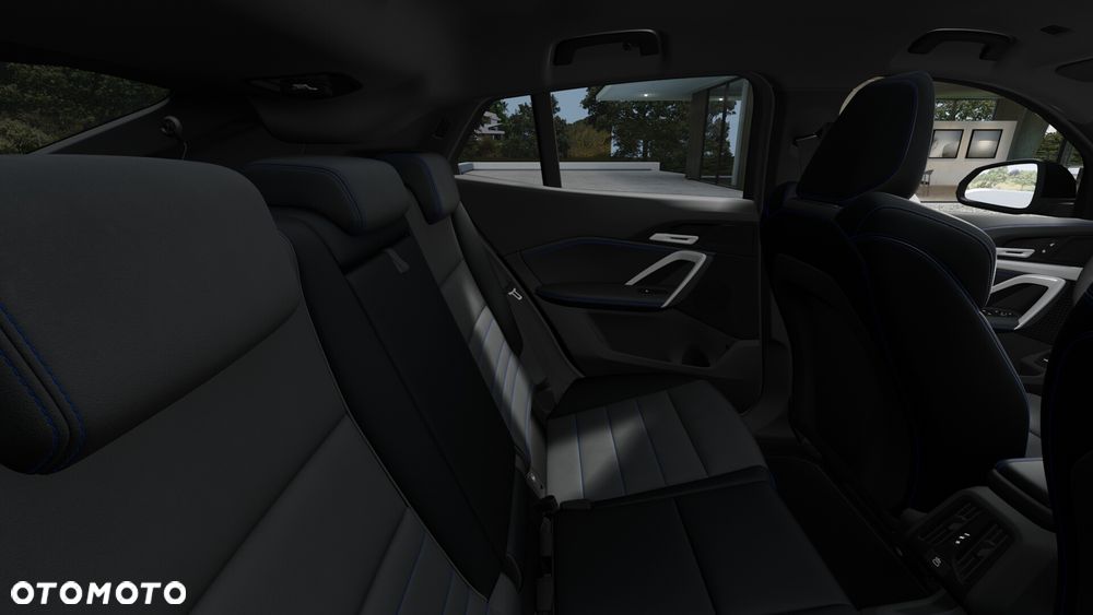 BMW iX2 eDrive20 - 13