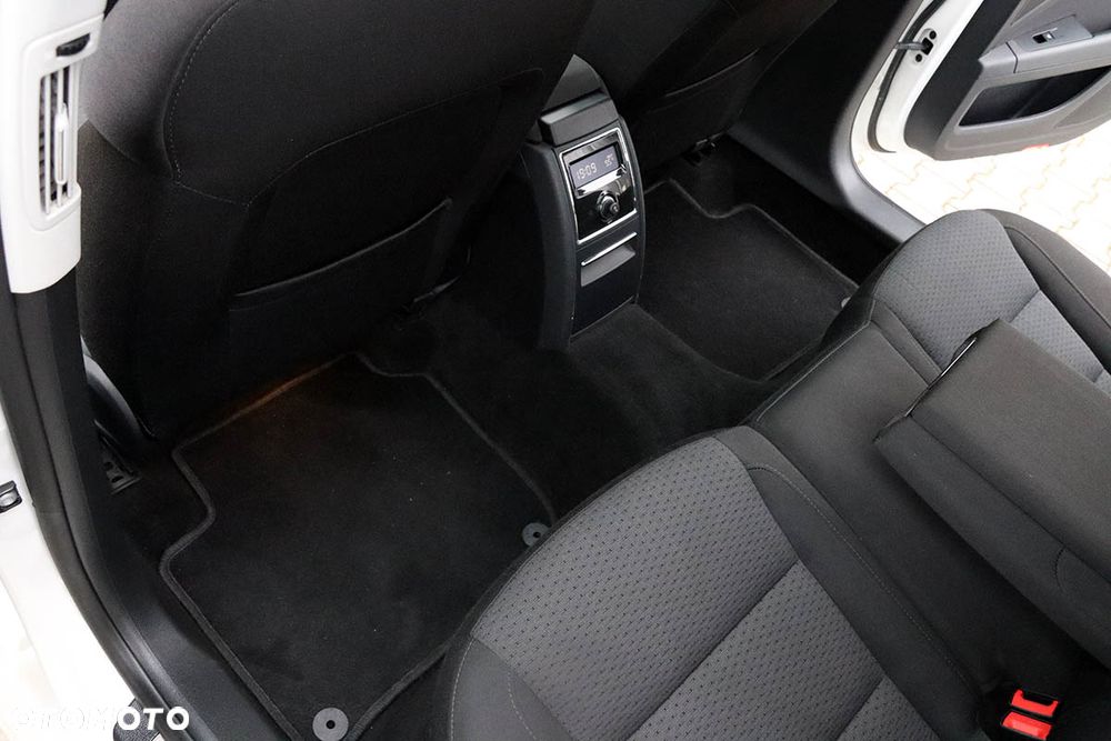 Skoda Superb 1.8 TSI Exclusive - 28