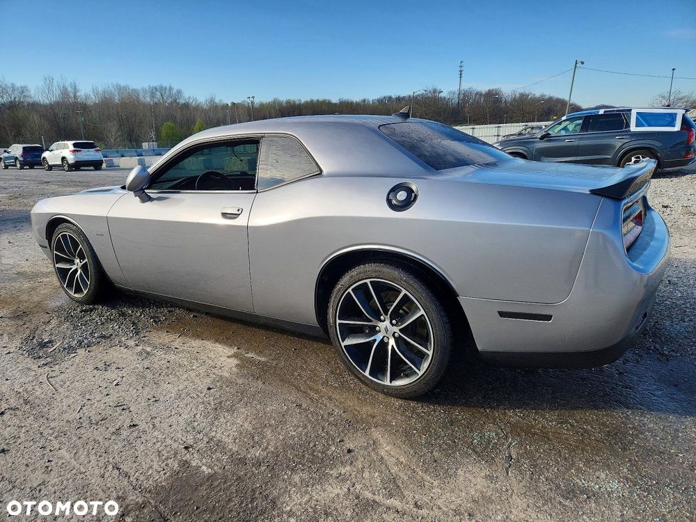 Dodge Challenger - 3