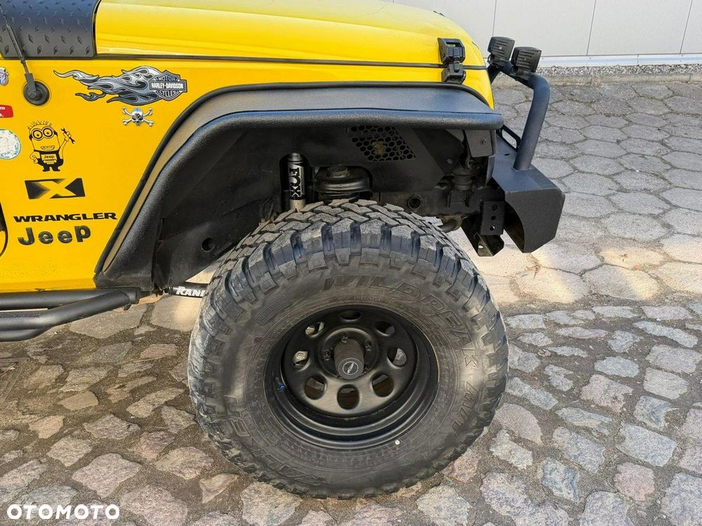 Jeep Wrangler - 32
