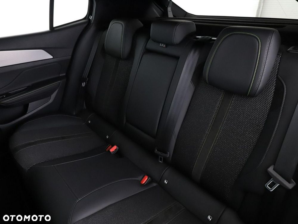 Peugeot 408 1.2 PureTech mHEV GT S&S e-DCS6 - 18