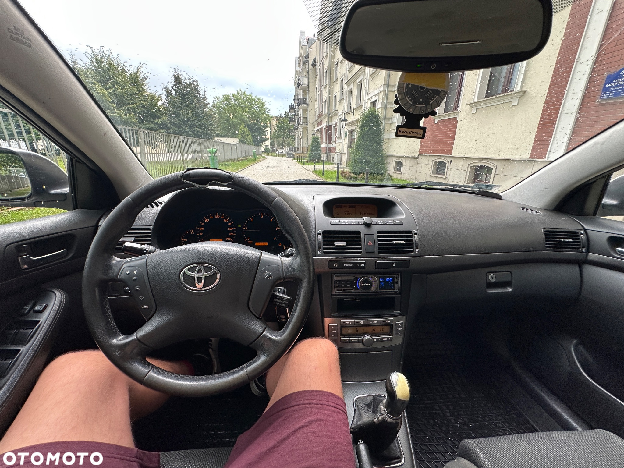 Toyota Avensis 2.0 D-4D High - 19