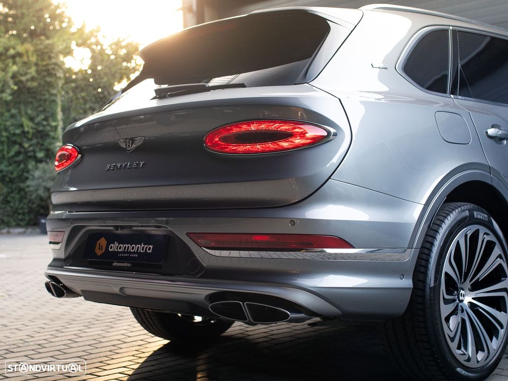 Bentley Bentayga EWB V8 Azure - 18