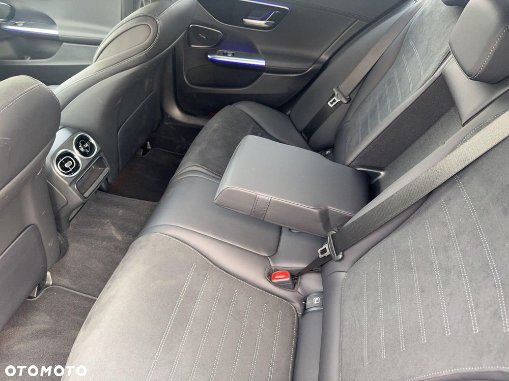 Mercedes-Benz Klasa C 220 d mHEV 4-Matic AMG - 19