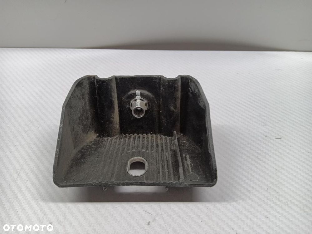 MOCOWANIE CHŁODNICY VW T5 7E0805731 - 3