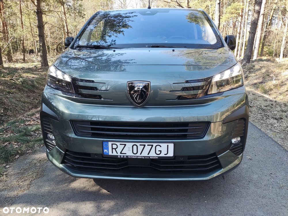 Peugeot Traveller 2.0 BlueHDi Long Business EAT8 - 16