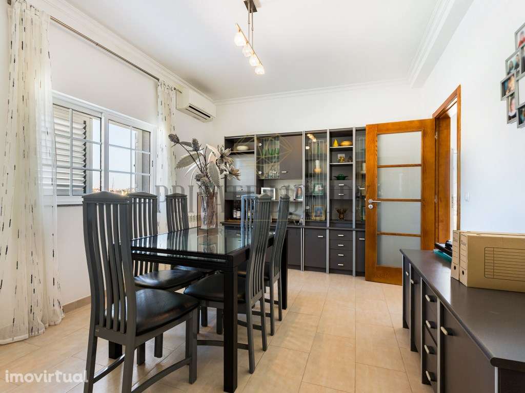 Moradia T4 com piscina - Grande imagem: 3/25