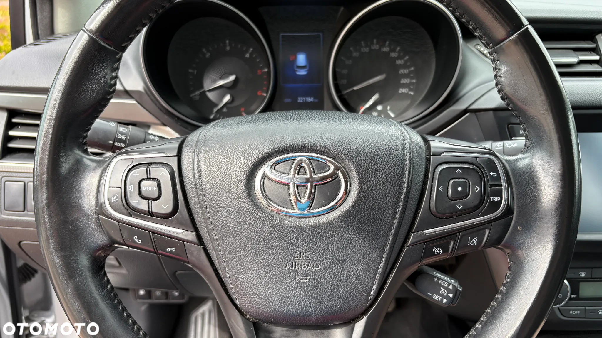 Toyota Avensis 2.0 D-4D Prestige - 22