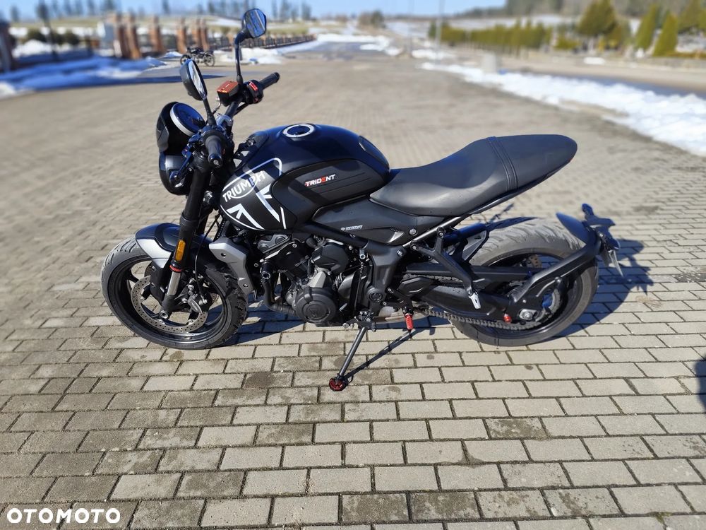 Triumph Trident - 3