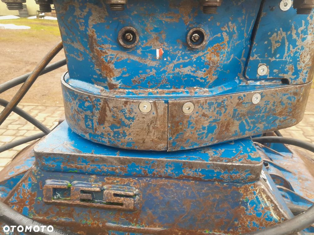 Chwytak chydrauliczny obrotowy sortujący wyburzeniowy kleszcze Mc Quaid 640kg, 2016r. - 2