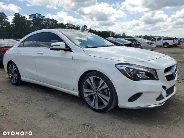 Mercedes-Benz CLA 250 4-Matic AMG Line - 4