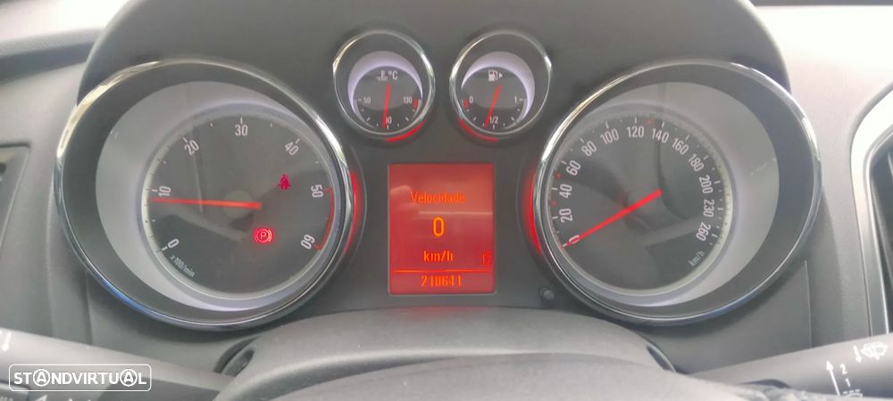 Opel Astra 1.7 CDTI DPF Cosmo - 8