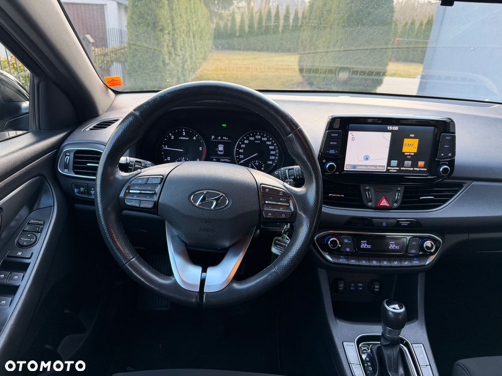 Hyundai i30 1.6 D GO Plus DCT - 9