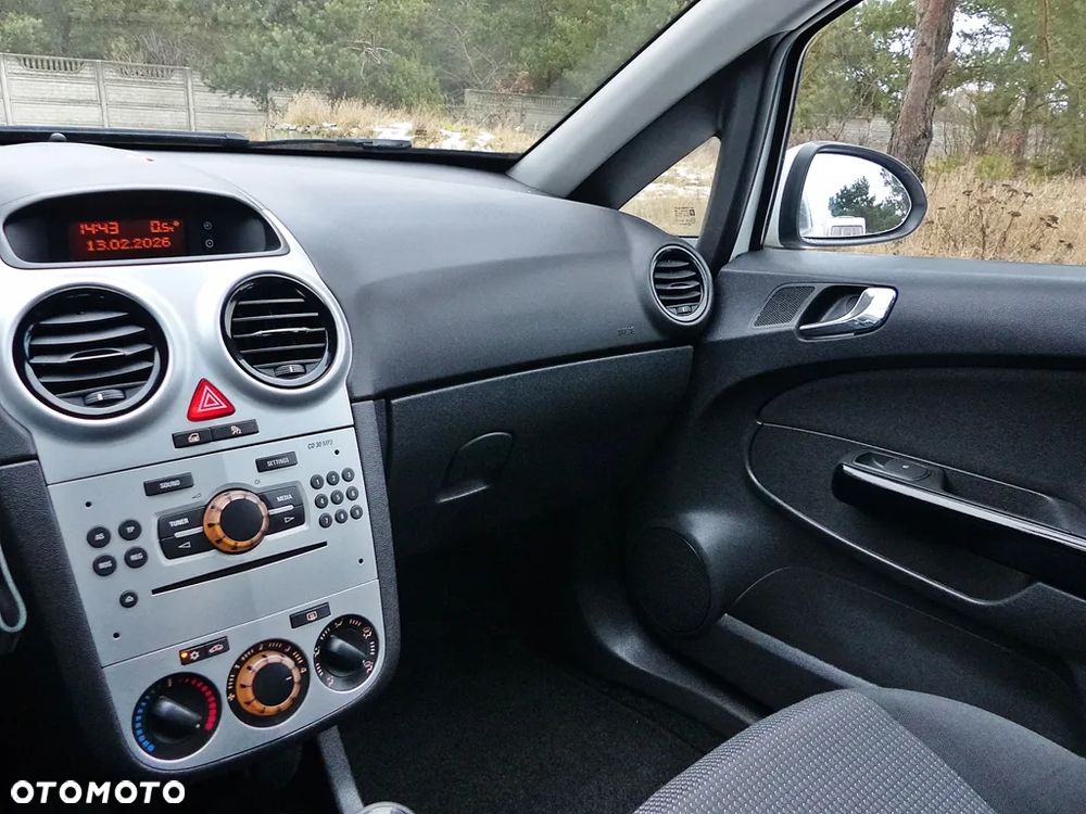 Opel Corsa 1.2 16V Enjoy - 34