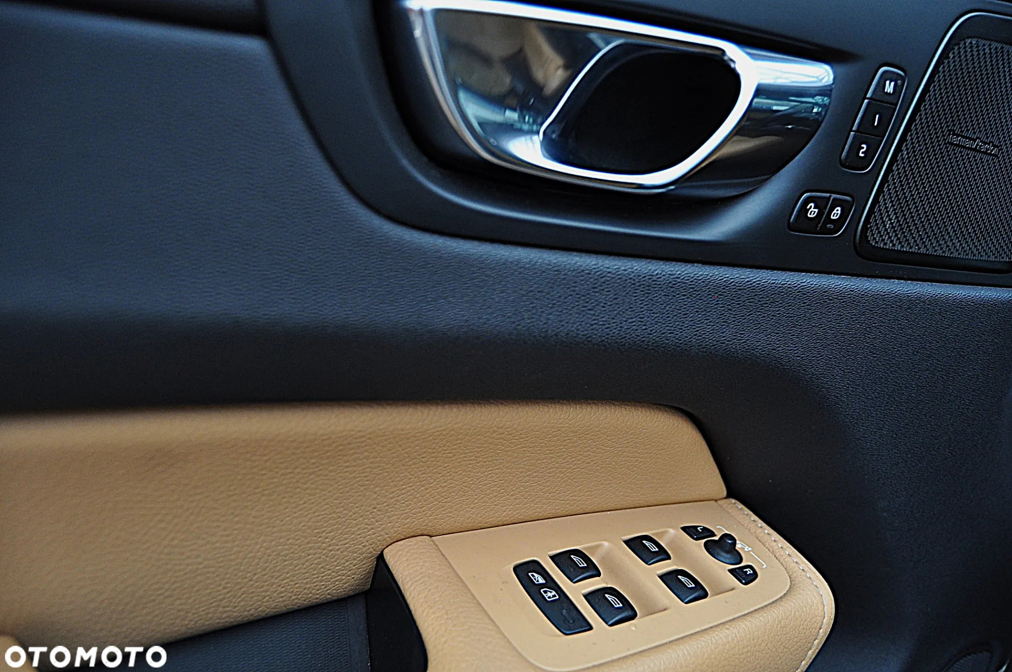 Volvo XC 60 D5 SCR AWD Inscription - 16