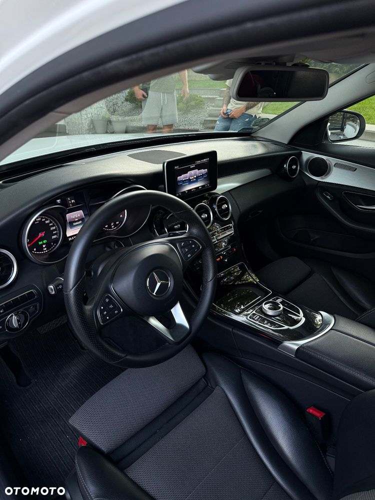 Mercedes-Benz Klasa C 200 4-Matic 7G-TRONIC - 9