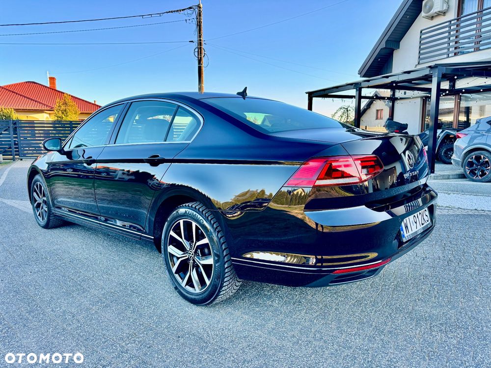 Volkswagen Passat 2.0 TDI EVO Elegance DSG - 4