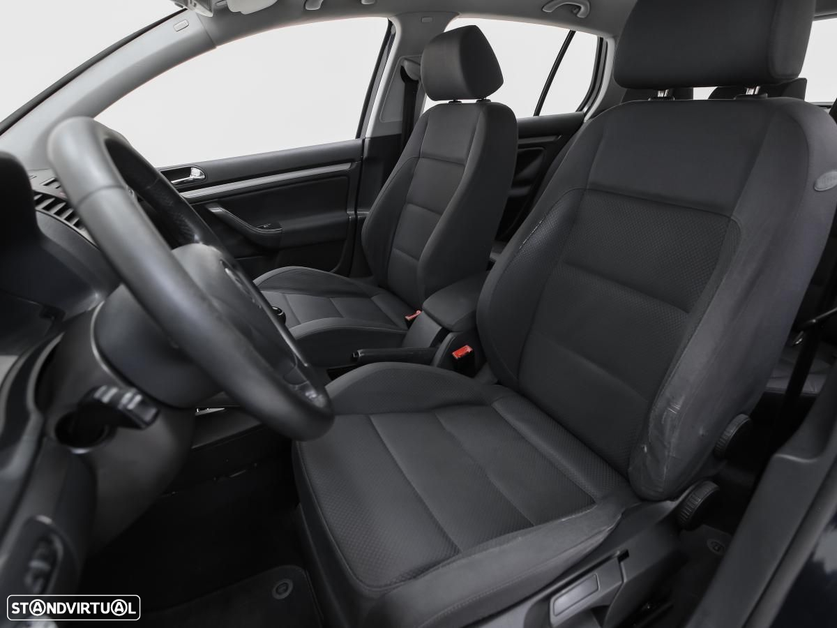 VW Golf - 12