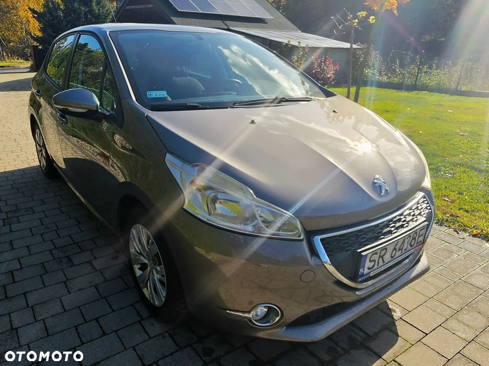 Peugeot 208 2012 photo 5