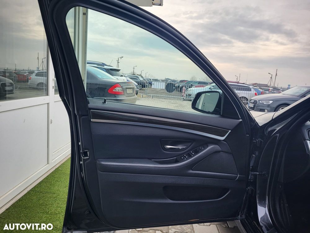 BMW Seria 5 535i xDrive Aut. Luxury Line - 25