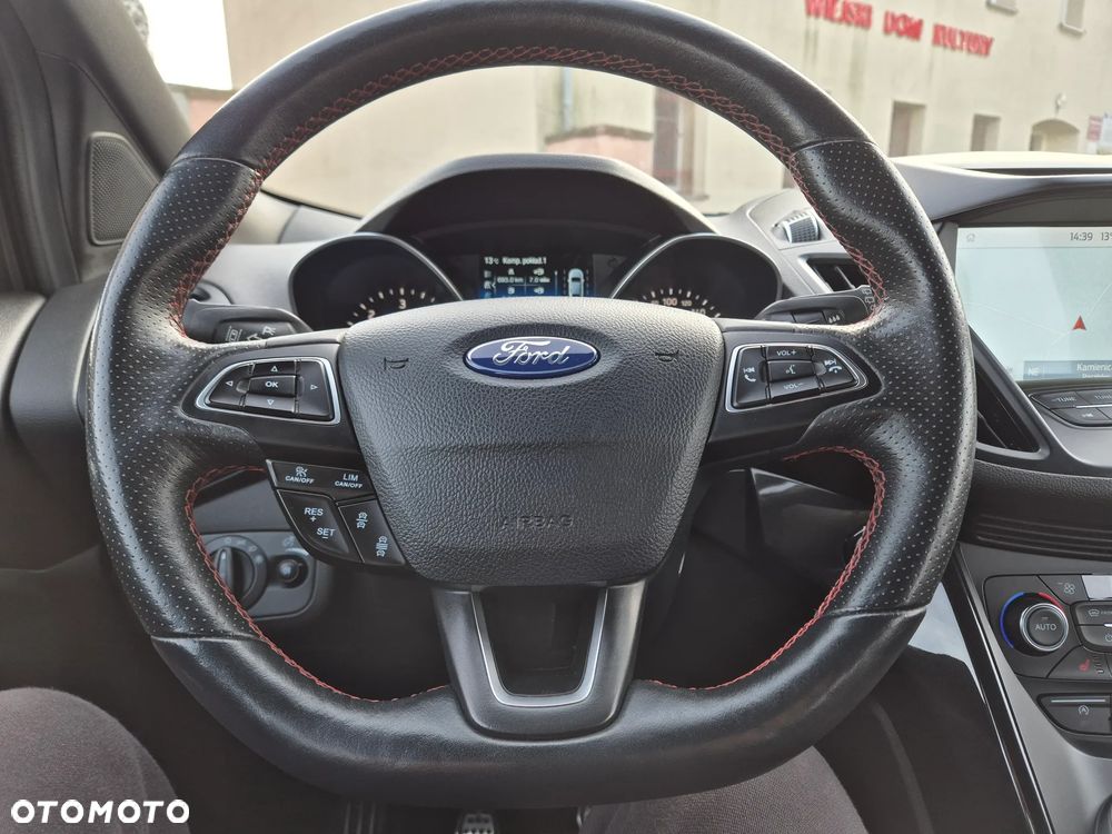 Ford Kuga - 18