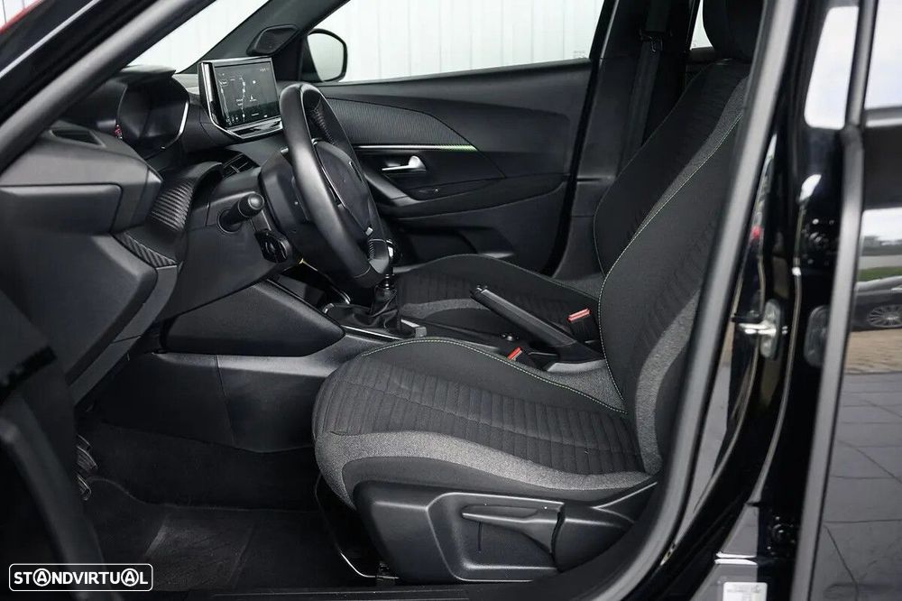 Peugeot 2008 1.2 PureTech Style - 47