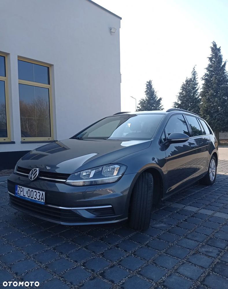 Volkswagen Golf - 2
