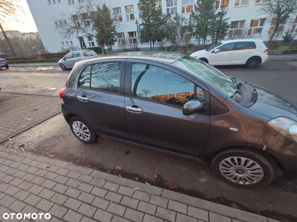 Toyota Yaris 1.0 VVT-i Luna - 2