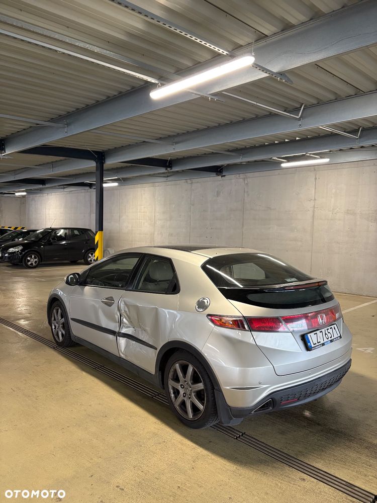 Honda Civic 1.8 Executive - 9