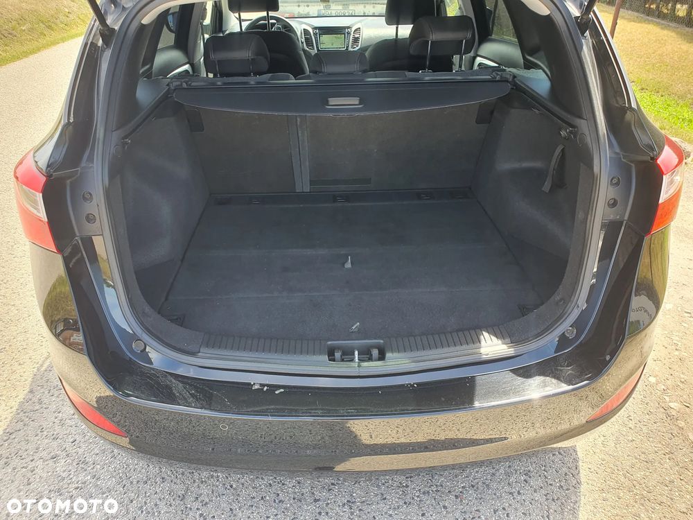 Hyundai i30 blue 1.6 CRDi Classic Navigation - 26