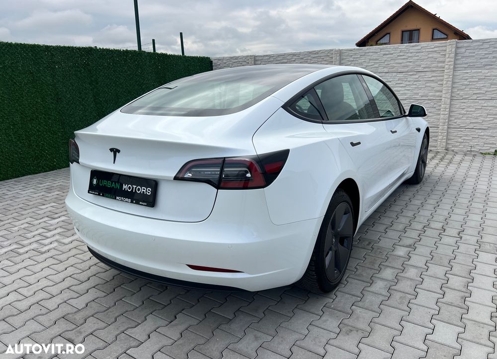 Tesla Model 3 Standard Reichweite Plus Hinterradantrieb - 9