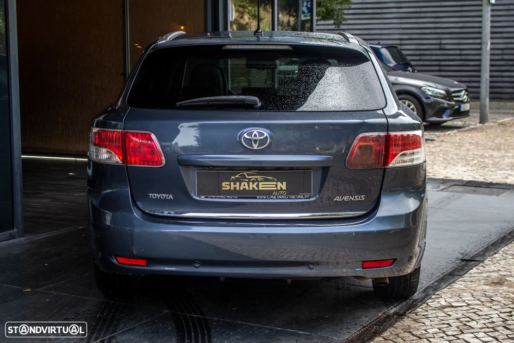 Toyota Avensis SW 2.2 D-CAT Premium - 10
