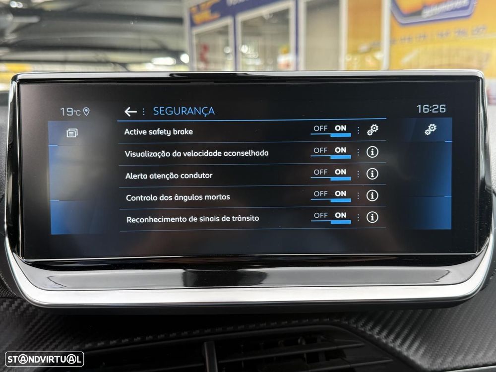 Peugeot 2008 1.2 PureTech GT EAT8 - 31