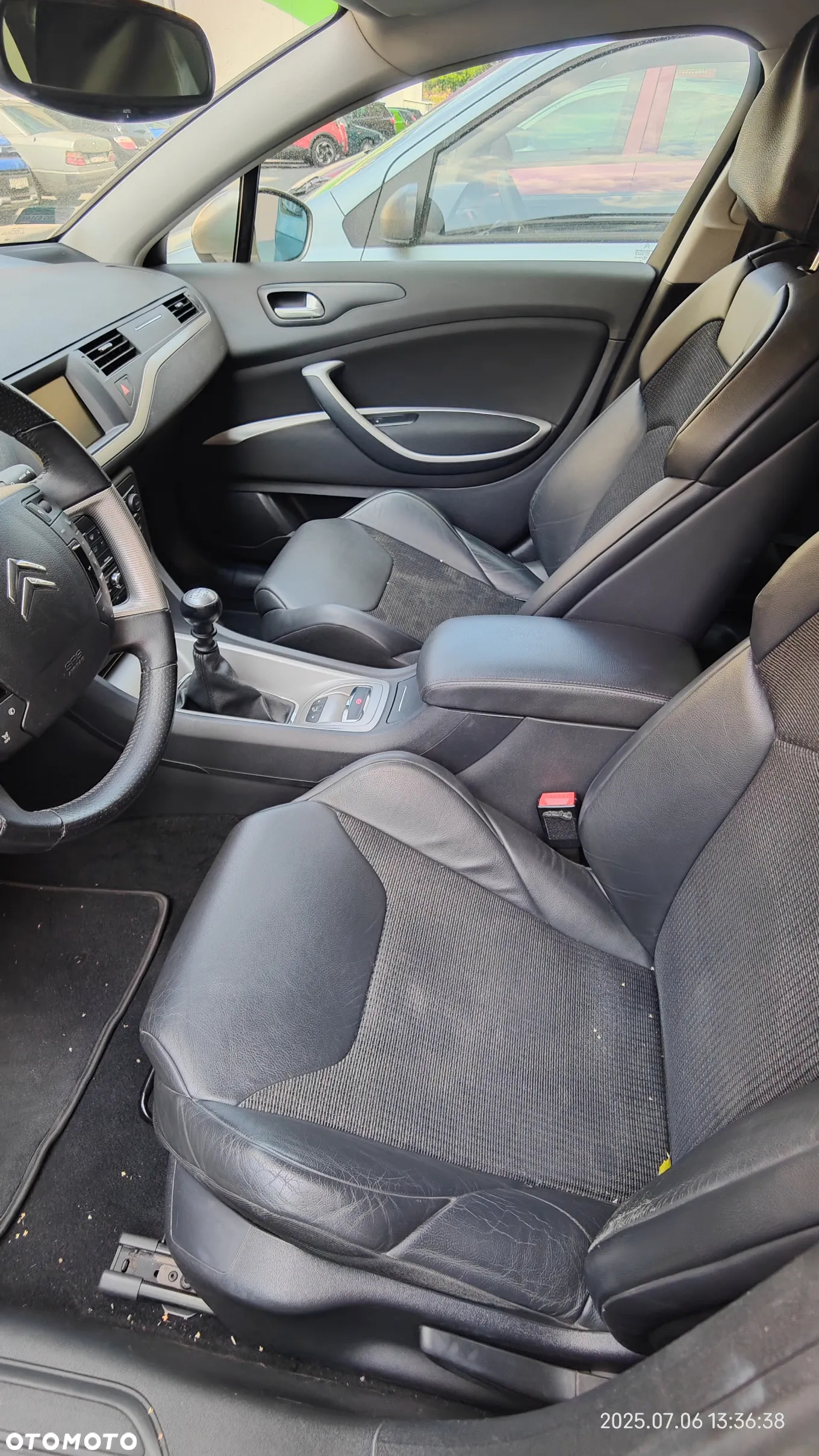 Citroën C5 2.2 HDi Exclusive Equilibre Navi - 10