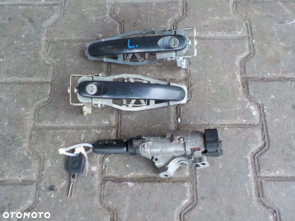 VW T5 LIFT STACYJKA  KLAMKA LEWA PRAWA WKŁADKA - 1