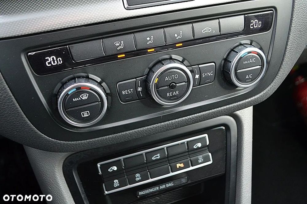 Volkswagen Sharan - 26