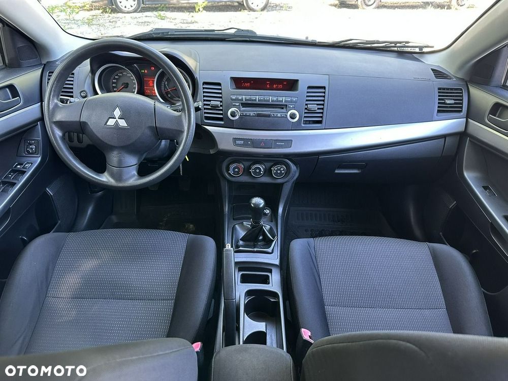 Mitsubishi Lancer - 14