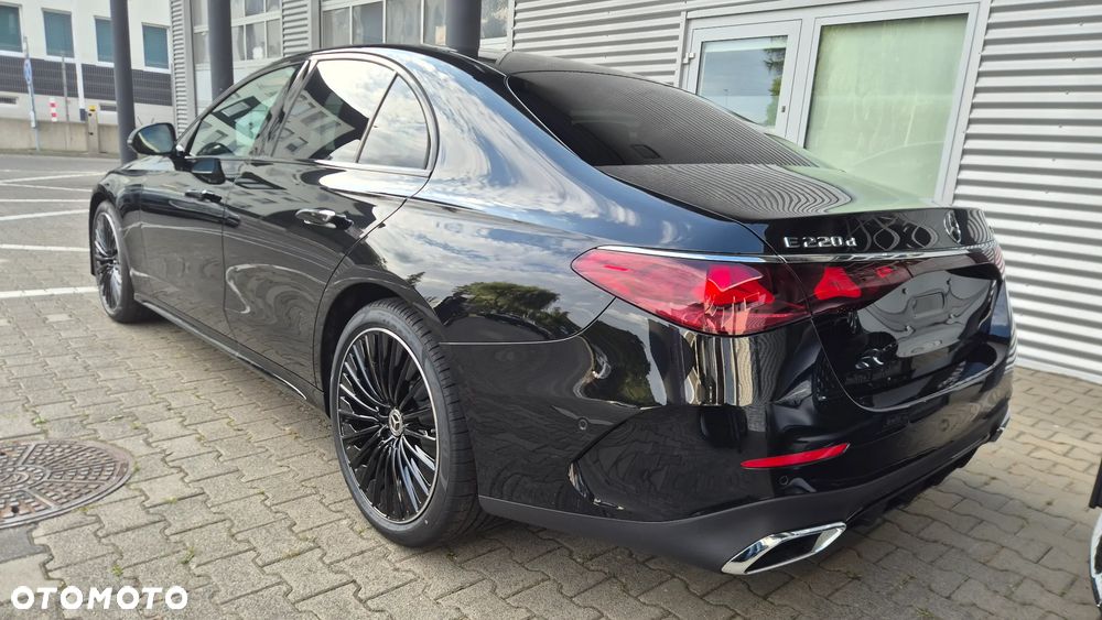 Mercedes-Benz E-Class 2026 photo 2